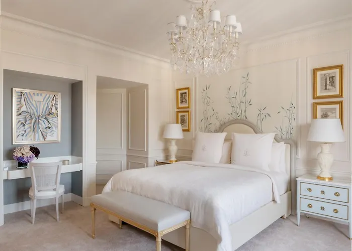Four Seasons Hotel George V Parijs